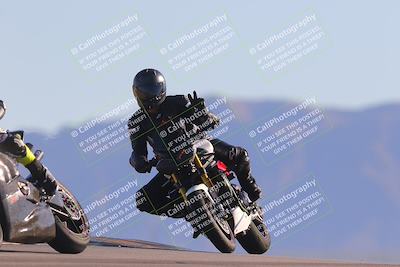 media/Nov-06-2023-Moto Forza (Mon) [[ce023d0744]]/3-Intermediate Group/Session 5 (Turn 9)/